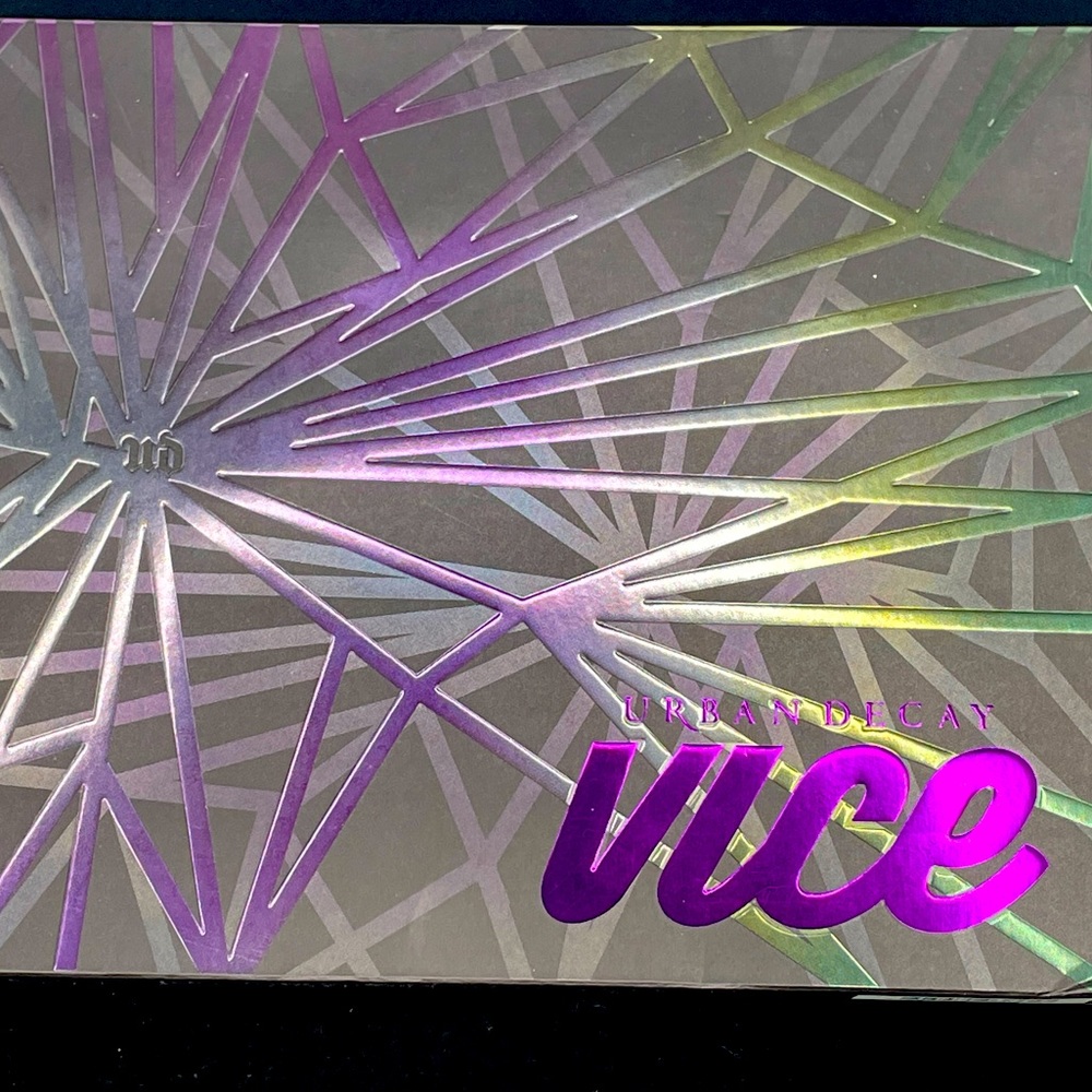 Urban Decay Vice 4 Eyeshadow Palette